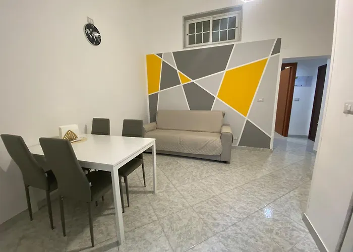 Newhouse Class Бари